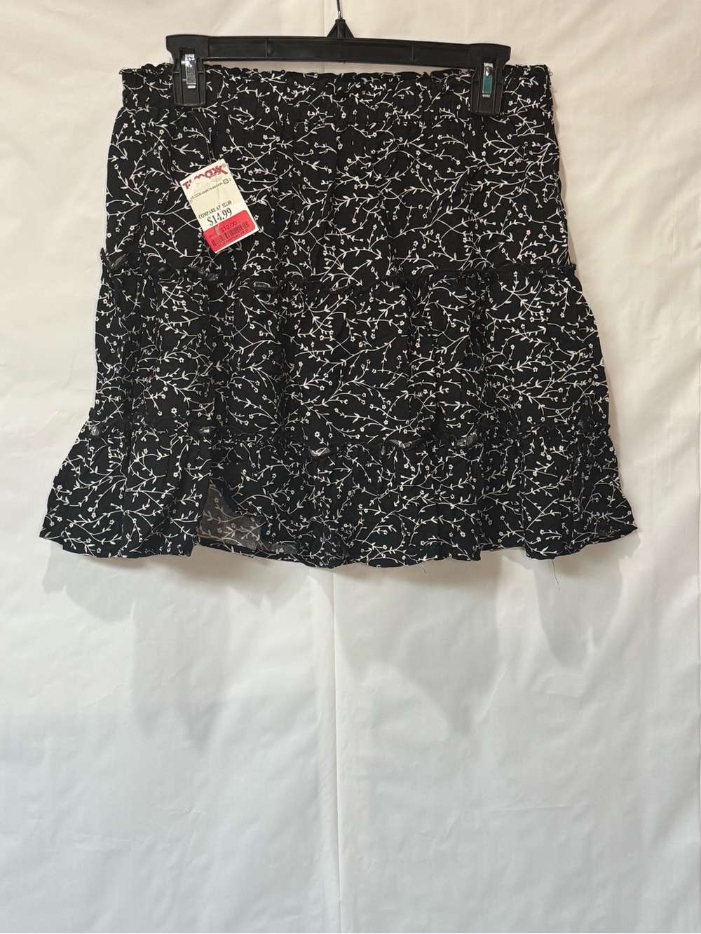 Source Unknown Black Mini Skirt with White Floral Print